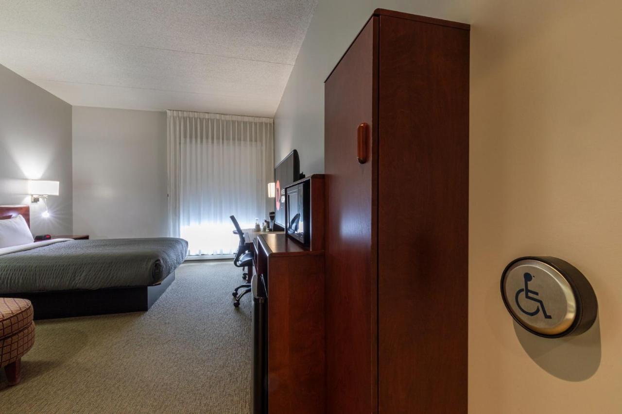 Hotel & Suites Normandin Quebec المظهر الخارجي الصورة
