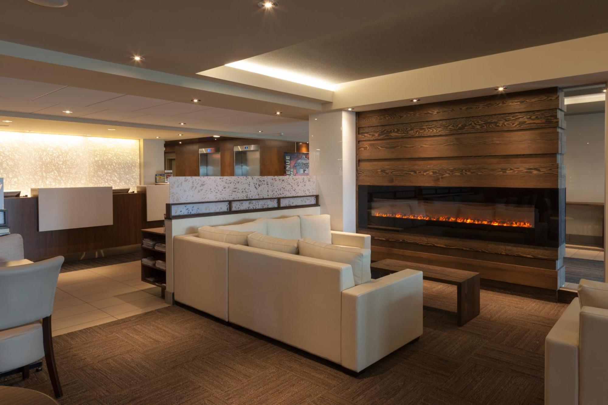 Hotel & Suites Normandin Quebec المظهر الخارجي الصورة