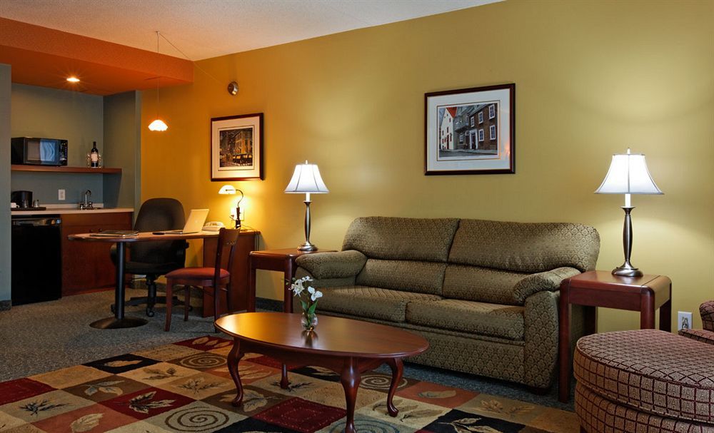Hotel & Suites Normandin Quebec المظهر الخارجي الصورة